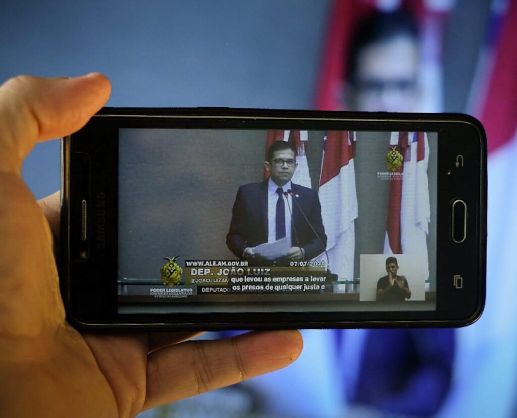Imagem representa a votação da ALEAM sobre suspensão do recesso parlamentar em julho.