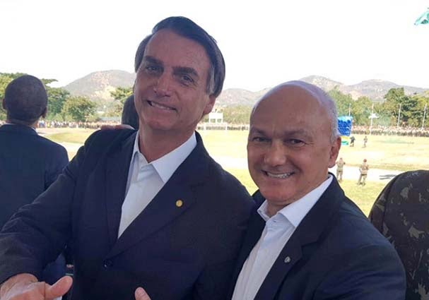 Chico diz que Menezes não pode ser senador só por ser amigo de Bolsonaro