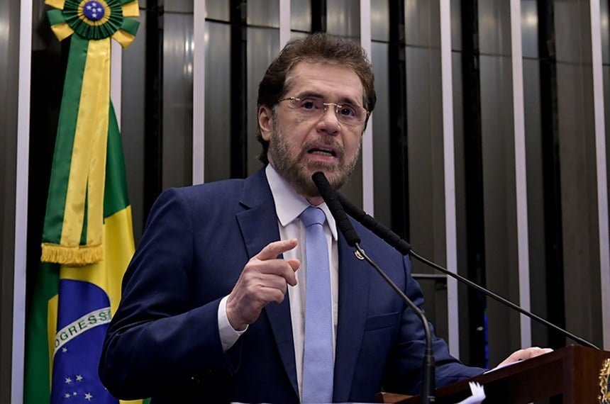 Senador Plínio Valério (PSDB) afirmou que o Amazonas exporta mais recursos do que recebe do Governo Federal (Foto: Reprodução)