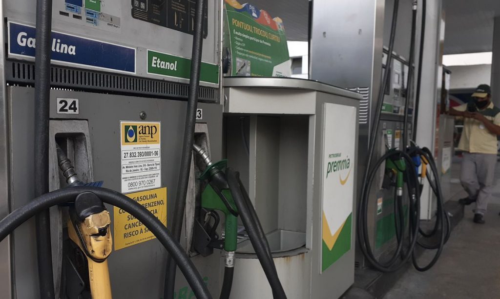 Preço da gasolina repercute no IPC