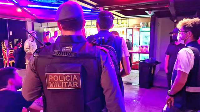 Fiscalização fechou bares