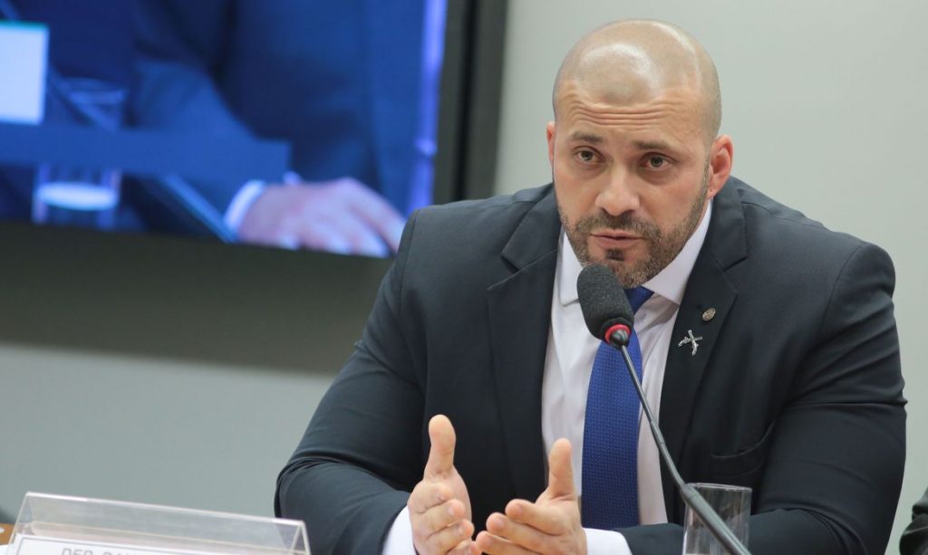 Processo contra Daniel Silveira continua no Conselho de Ética