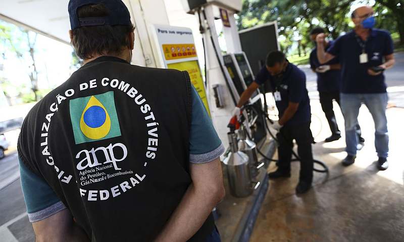 Preço da gasolina aumenta 20% em um mês na capital