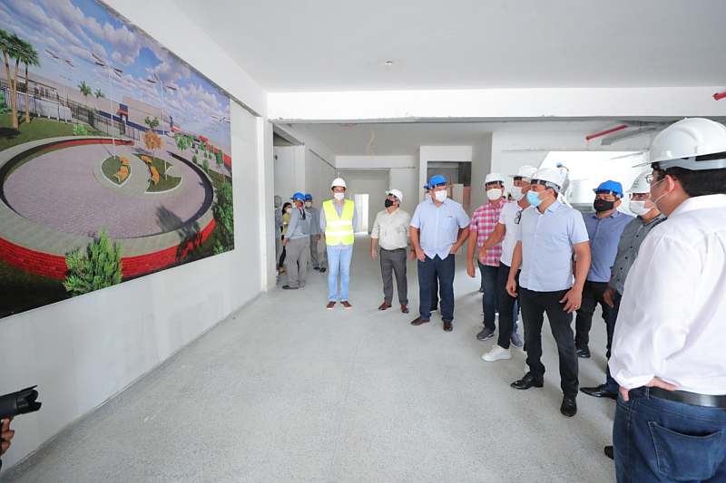 Em construção, escola do Cetam recebe visita de Wilson Lima