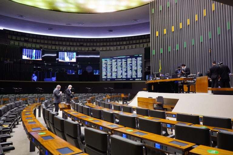 Deputados promove audiências sobre reforma administrativa