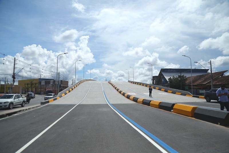 Obra do viaduto do Manoa precisa de reparos