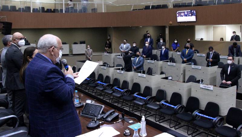 Frente vai debater recuperação econômica de Manaus