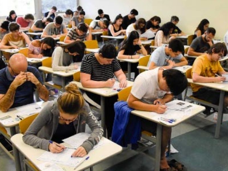 estudantes