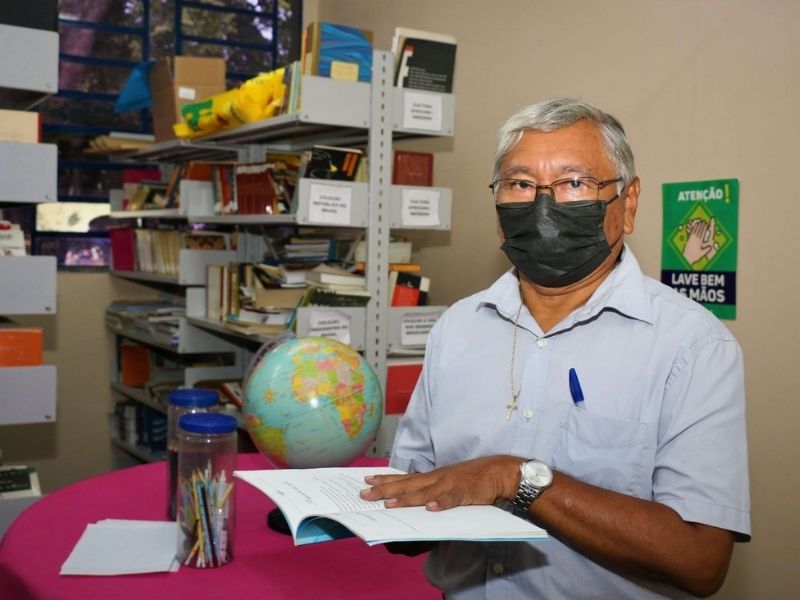 Professor indígena