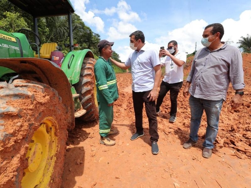 Wilson Lima visita obras do sistema viário em Tabatinga (Foto Tácio MeloSecom)