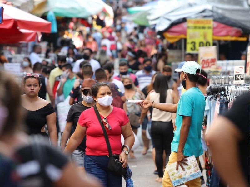 máscara de covid-19 durante a pandemia