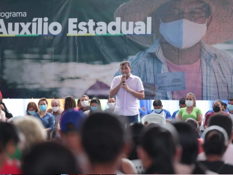 Wilson Lima e cartões do auxílio estadual permanente