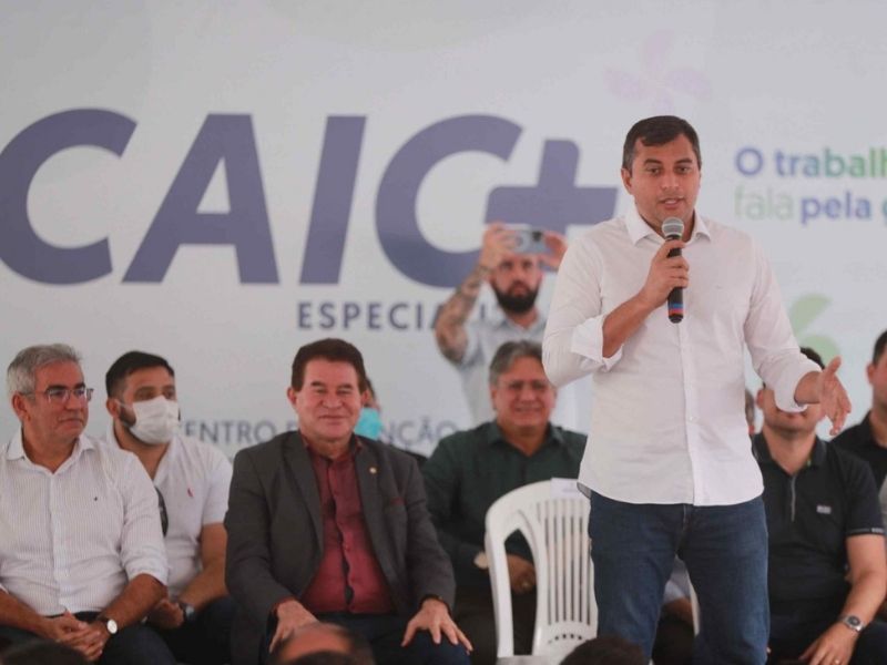 Governador reinaugura caic+