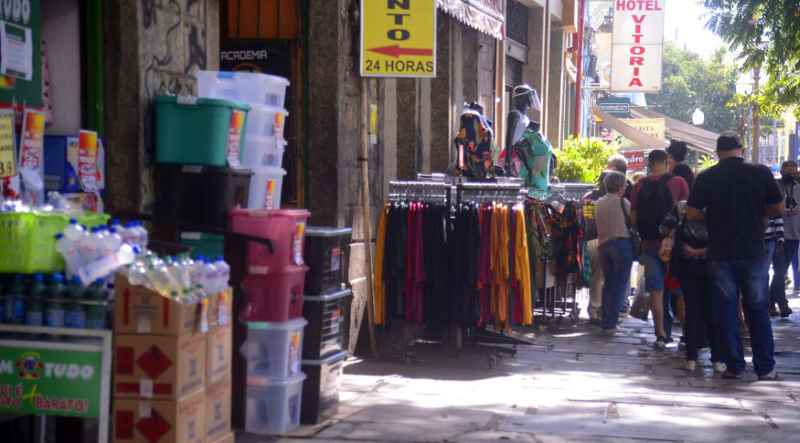 PNAD desemprego cai 11,2% no trimestre até janeiro