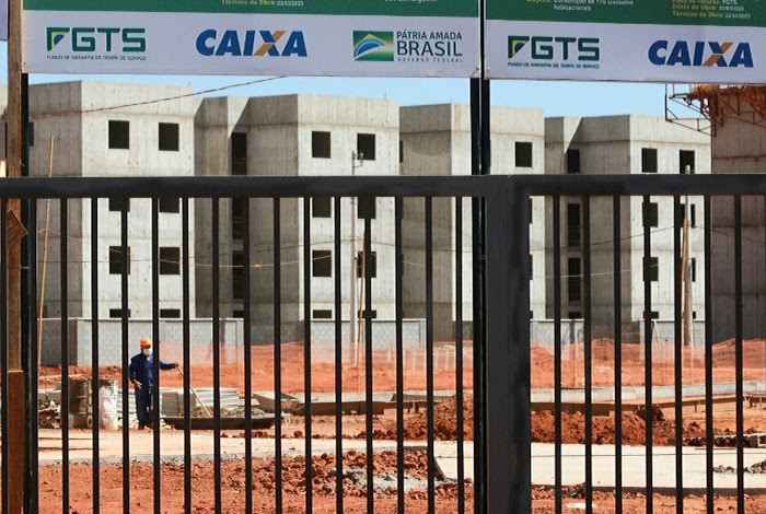 Caixa Fenae FGTS saques inadimplência Divulgação