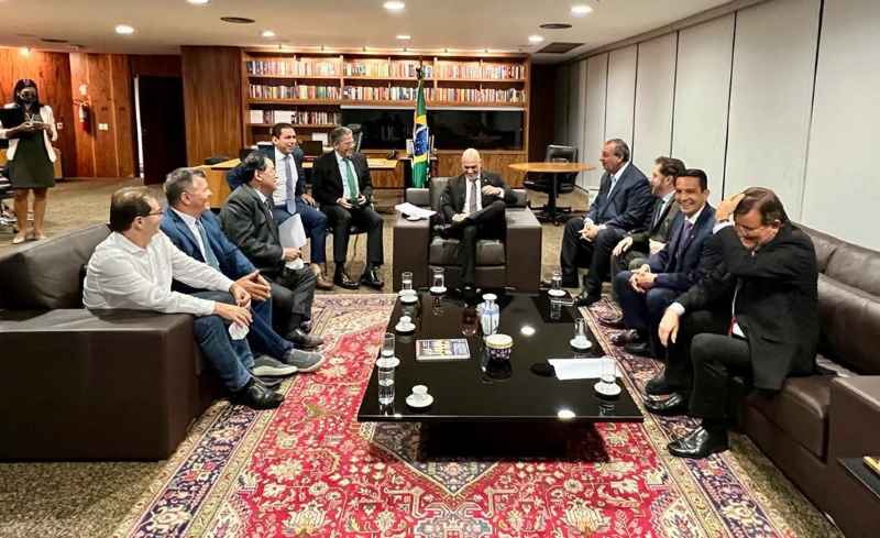 Parlamentares do Amazonas disseram que Alexandre de Moraes ouviu com sensibilidade os dados apresentados (Foto: Divulgação/Gabinete de Omar Aziz)