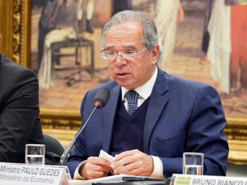 Paulo Guedes em comissão
