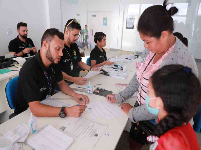 Em Urucará, o Governo do Amazonas vai levar também serviços como emissão de documentos e atendimento médico (Foto: Bruno Zanardo/Secom)