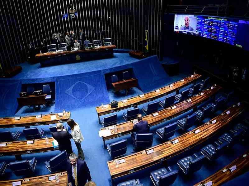 Com aprovação da Lei, mais de 200 mil famílias vão receber as cestas de alimentos por, pelo menos, seis meses (Foto: Pedro França/Agência Senado)