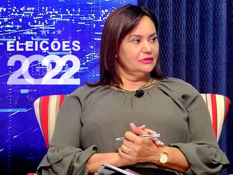 Professora Jacqueline lamenta que os índices de violência contra as mulheres ainda sejam alarmantes (Foto: Reprodução/RealTime1)