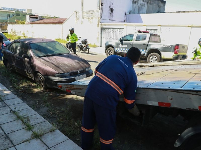 Operação Sucata retira veículos das ruas