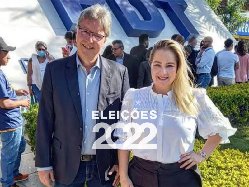 Luiz Castro e Carol Braz