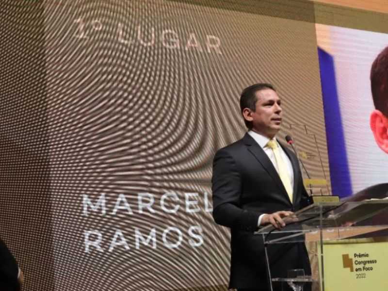 Nos agradecimentos, Marcelo Ramos defendeu a liberdade de imprensa e lembrou das vítimas da Ditadura (Foto: Divulgação/Assessoria)