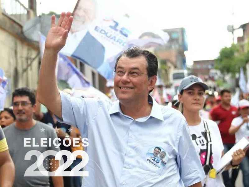 Eduardo Braga e sua vice Anne Moura dançam descontraídamente em vídeo nas redes sociais (Foto: Reprodução)