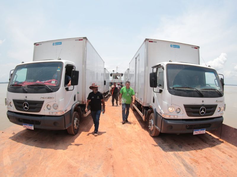 Caminhões com apoio do Governo do Amazonas
