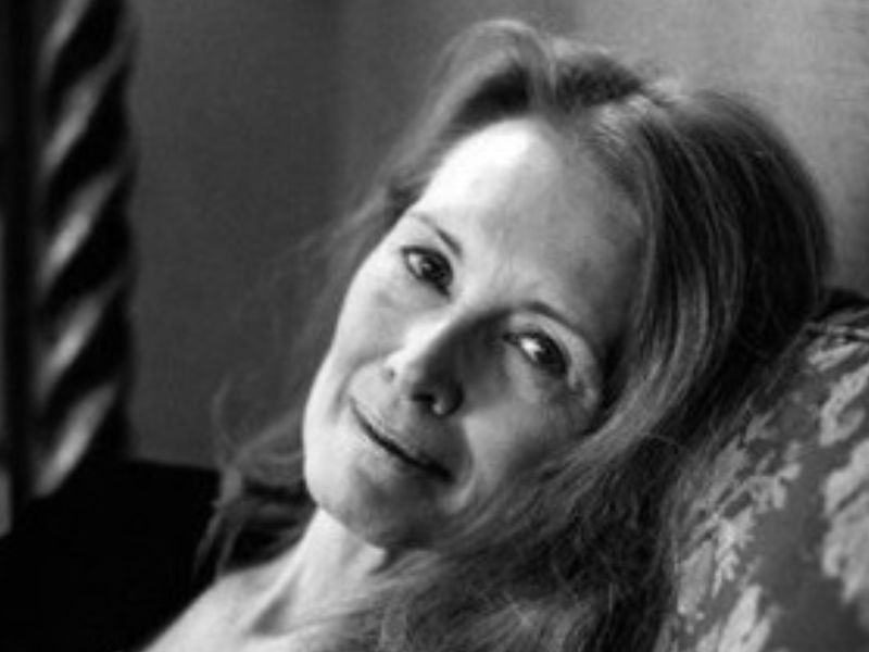 Escritora premiada com um Nobel está convidada para a Feira Literária de Paraty, no Rio (Foto: Reprodução)