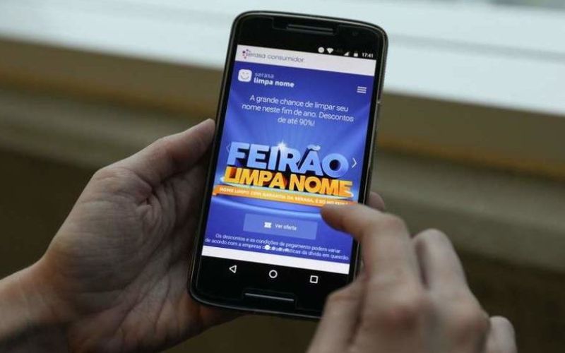 Aplicativo da Serasa exibindo tela do Feirão Limpa Nome para negociação de dívidas pelo celular.