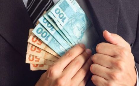 Que país é este? Dinheiro sujo, corrupção, político corrupto