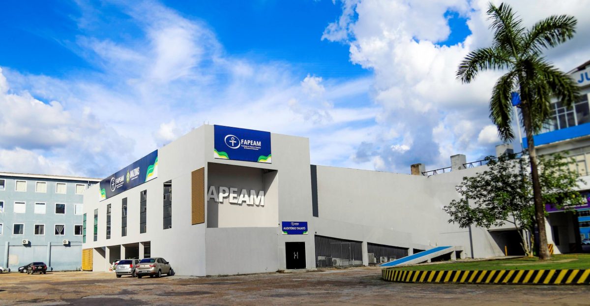 FAPEAM-SEDE-NILTONLINS-Fotos-Érico-Xavier-Fapeam-1-1-1-scaled