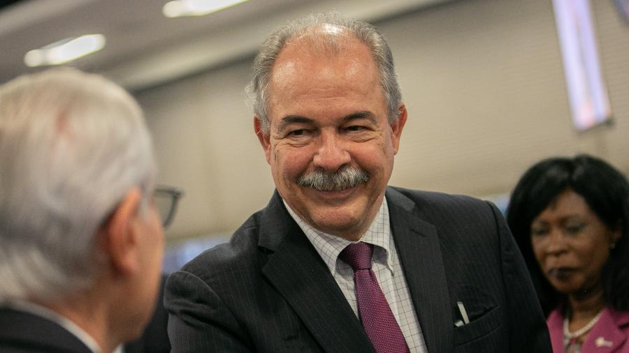 O BNDES reduziu de R$ 20 milhões para R$ 10 milhões o limite mínimo para o financiamento de projetos de empresas das regiões Norte