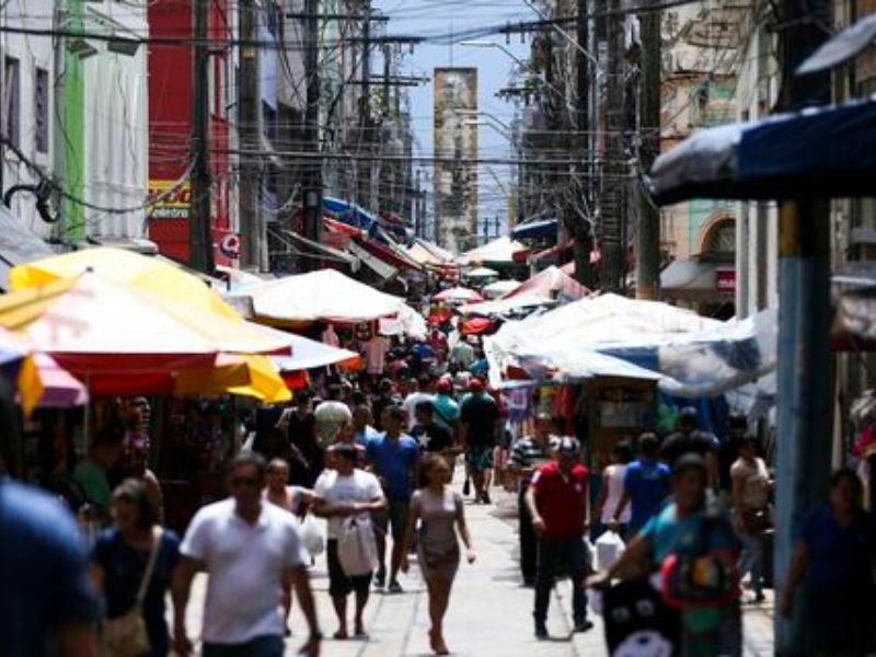 rua comercial de Manaus