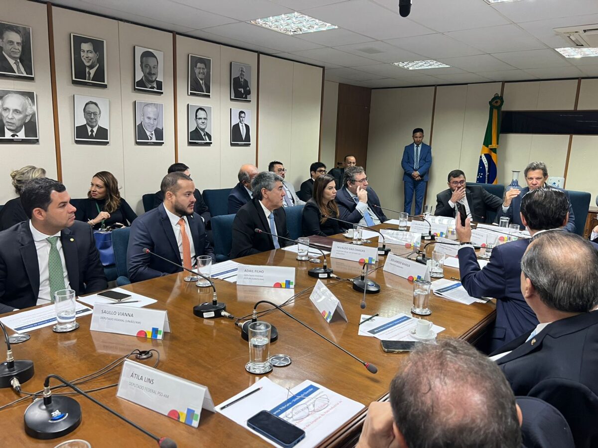 Reunião de Wilson Lima, bancada do Amazonas e Fernando Hadad