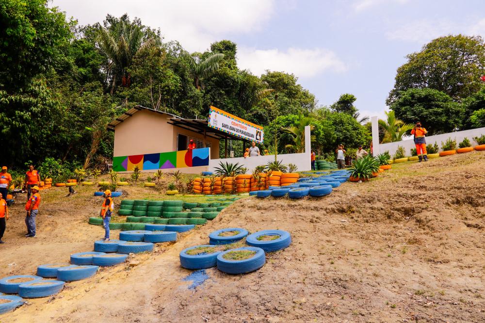 Cemitério Santa Joana do Puraquequara, na Zona Rural de Manaus