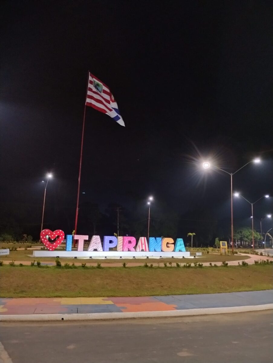 Rotatória de entrada do município de Itapiranga, na Região Metropolitana de Manaus
