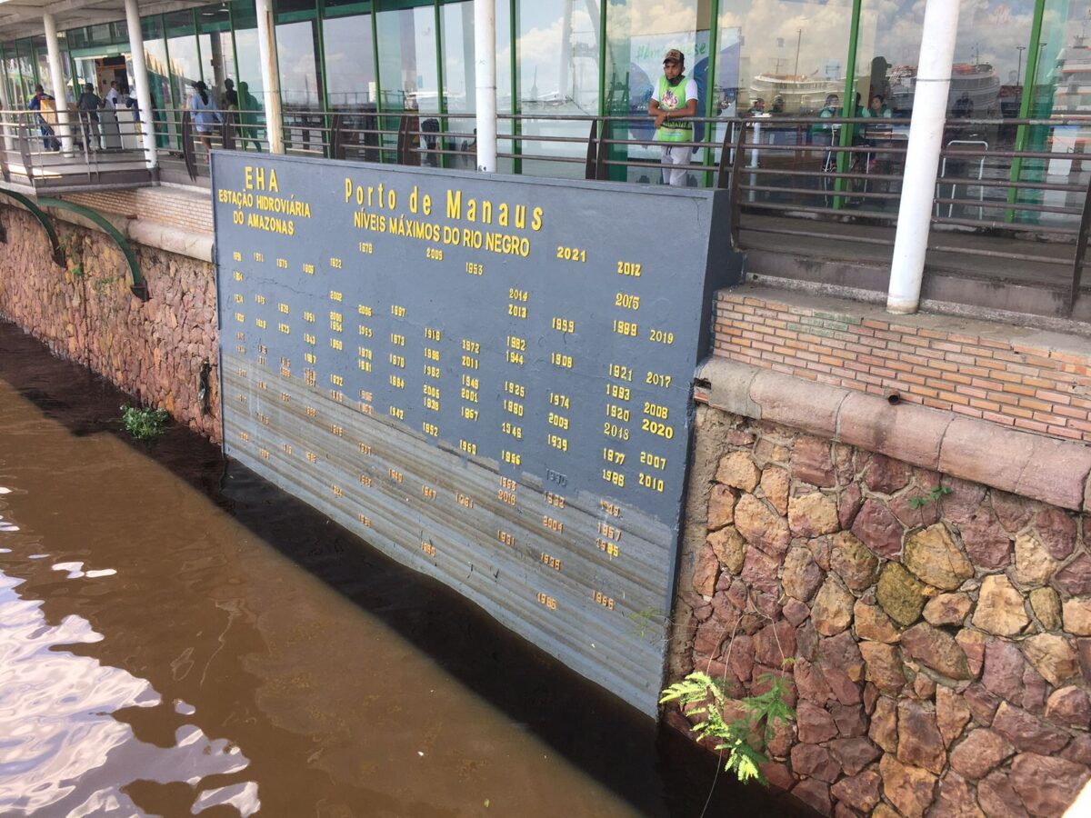 Régua de medição do nível do rio Negro em Manaus