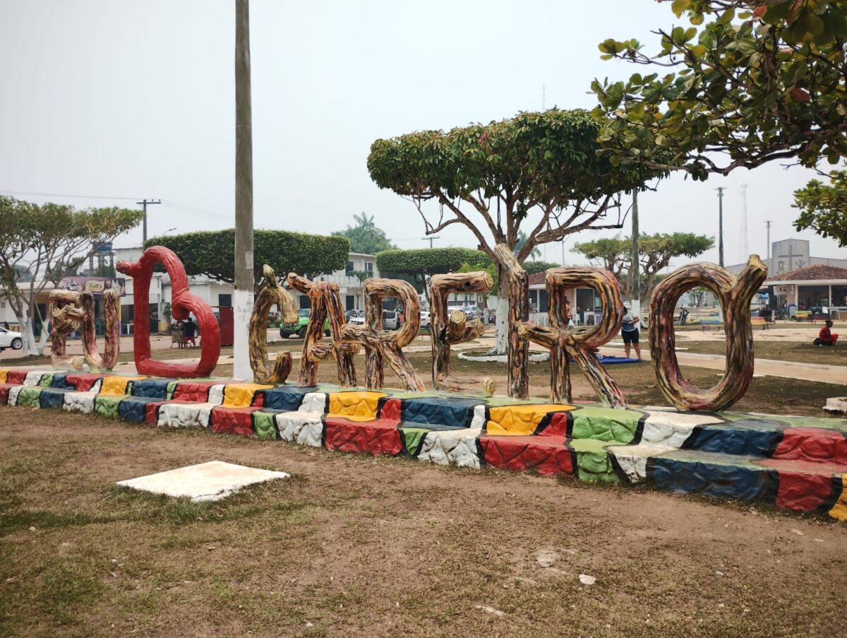 Praça central do município do Careiro Castanho