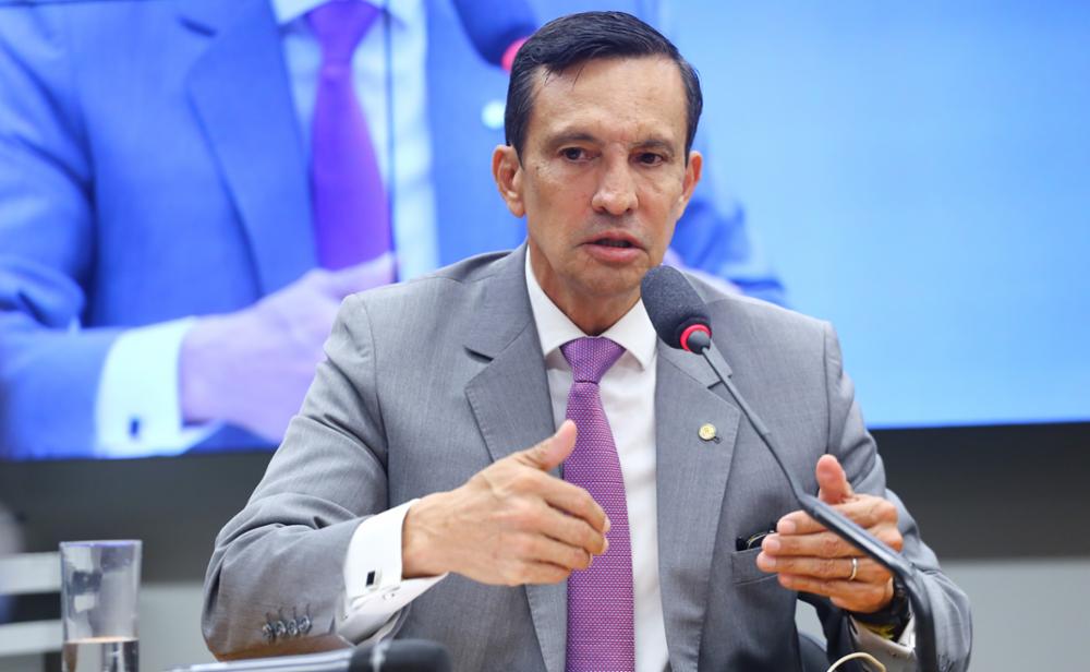 Neste ano, Sidney Leite (PSD) ampliou sua pontuação no ranking, subindo de 7,32 em 2023 para 8,38 em 2024.