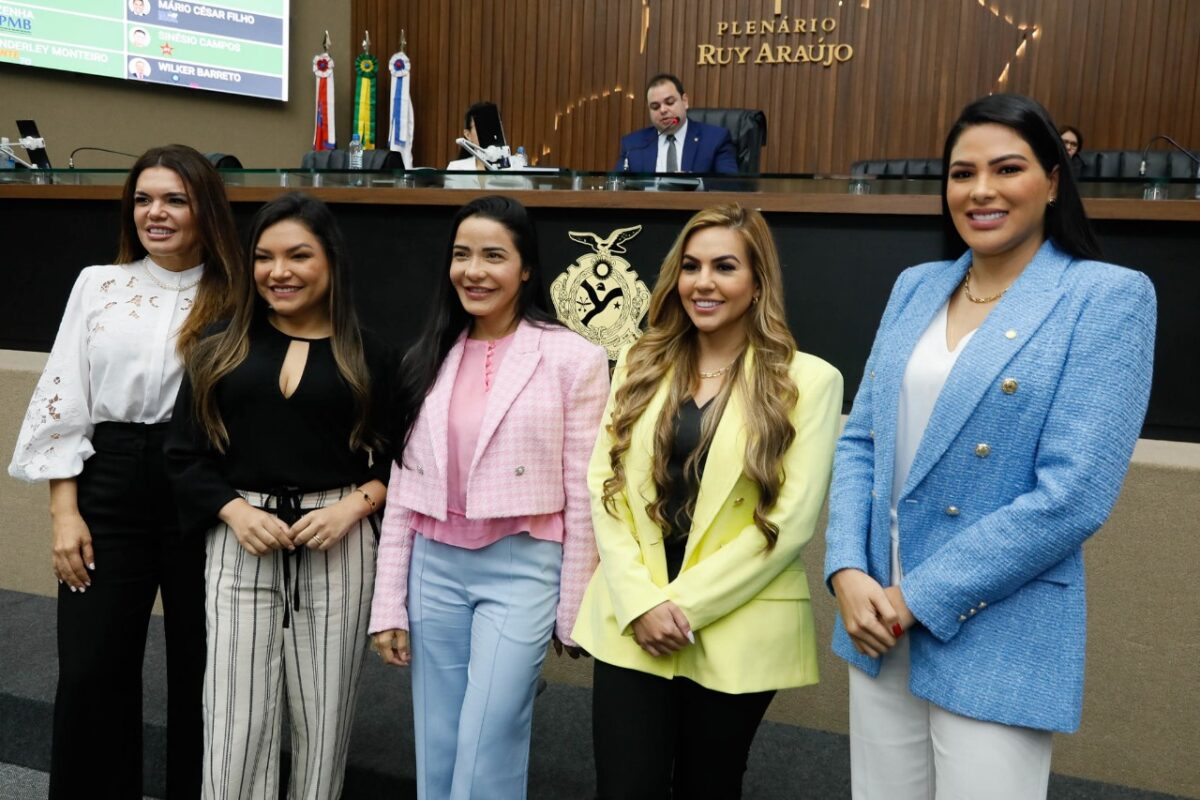 Deputadas Alessandra Campelo,Joana Darc, Doutora Mayara, Débora Menezes e Mayra Dias