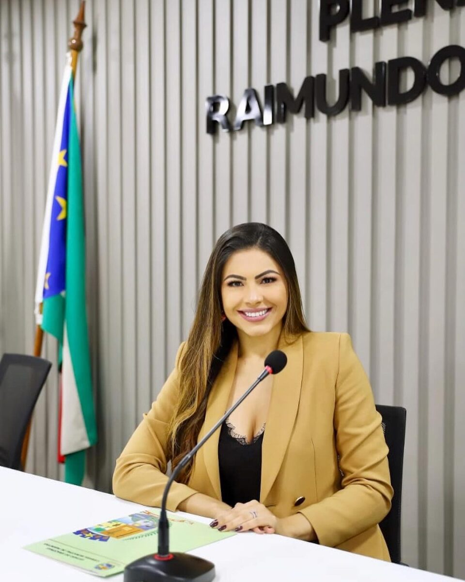 "Eu estou cansada de perseguição, desgoverno, desinformação e fake News", comentou a vereadora Brena Dinná