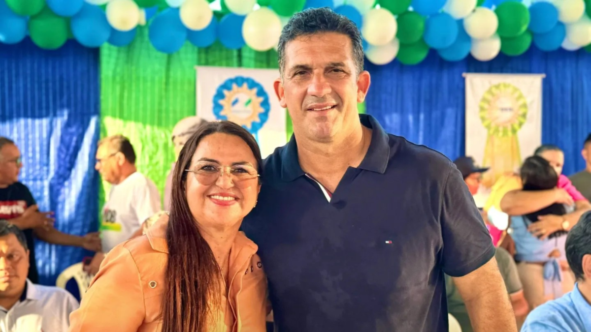 Prefeito de Manacapuru, Betanel da Silva D'Ângelo, e sua vice, Valcineia Flores Maciel.(Foto: Reprodução/Facebook@valcileiamacielmpu)