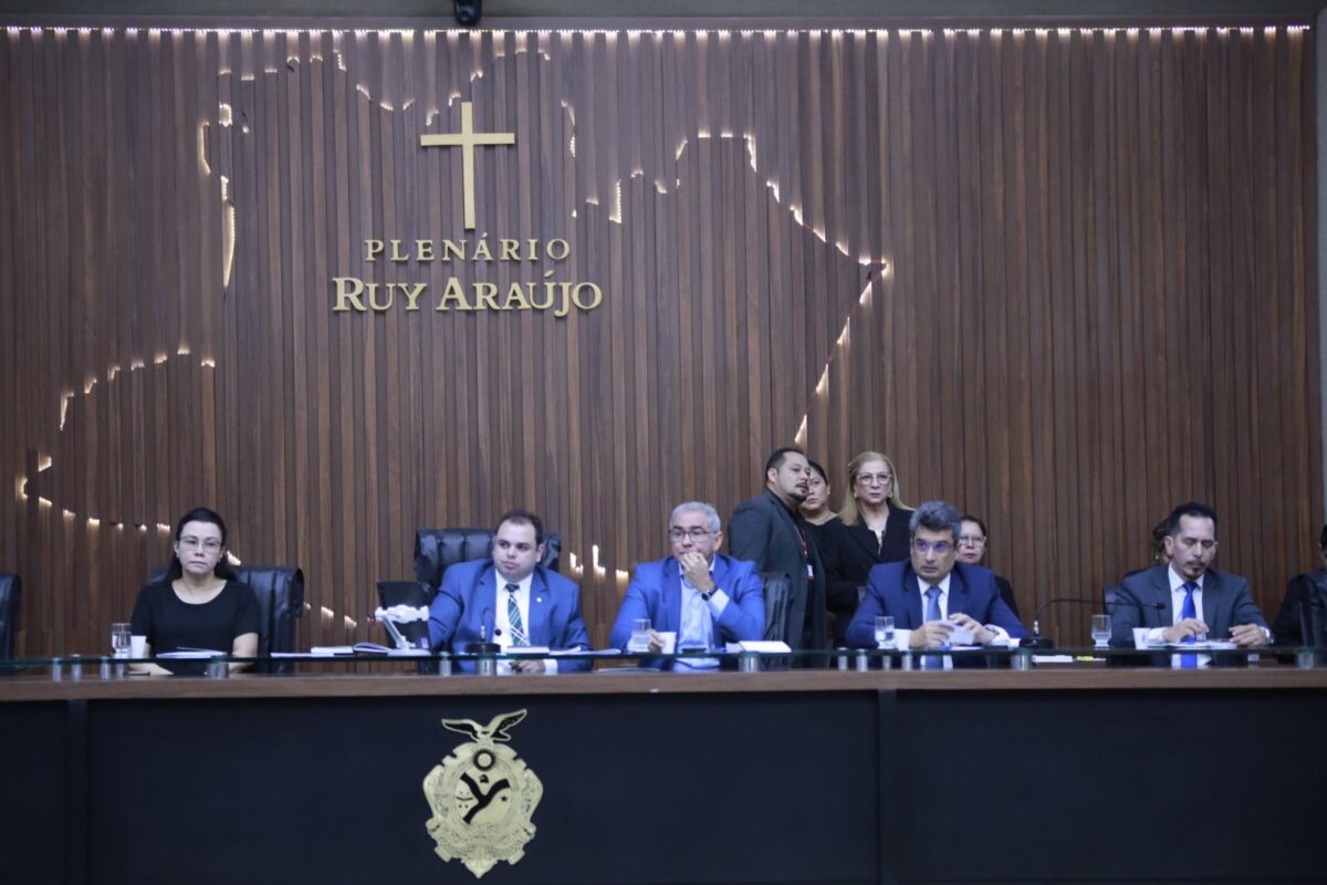 Deputados ouvem superintendente do DNIT na Assembleia Legislativa do Amazonas