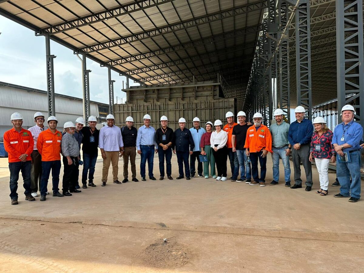 Visita do presidente da Frente Parlamentar da Indústria Naval ao estaleiro Juruá, em Manaus