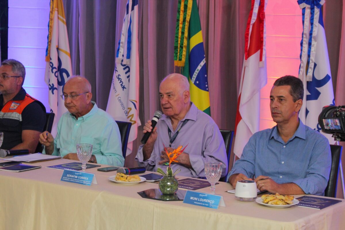 Fecomércio AM reuniu empresários, autoridades e representantes para debater ações que precisam ser antecipadas diante da estiagem prevista para este ano. Foto: Sedecti