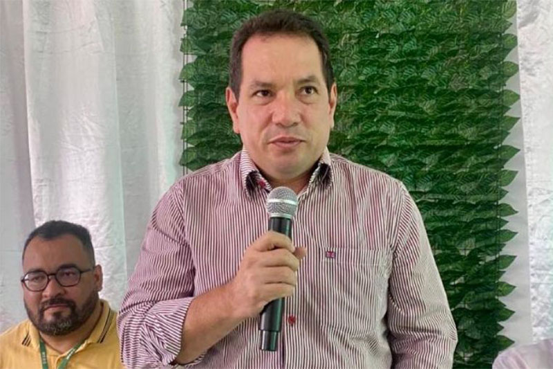 denis paiva prefeito de atalaia do norte foto divulgacao