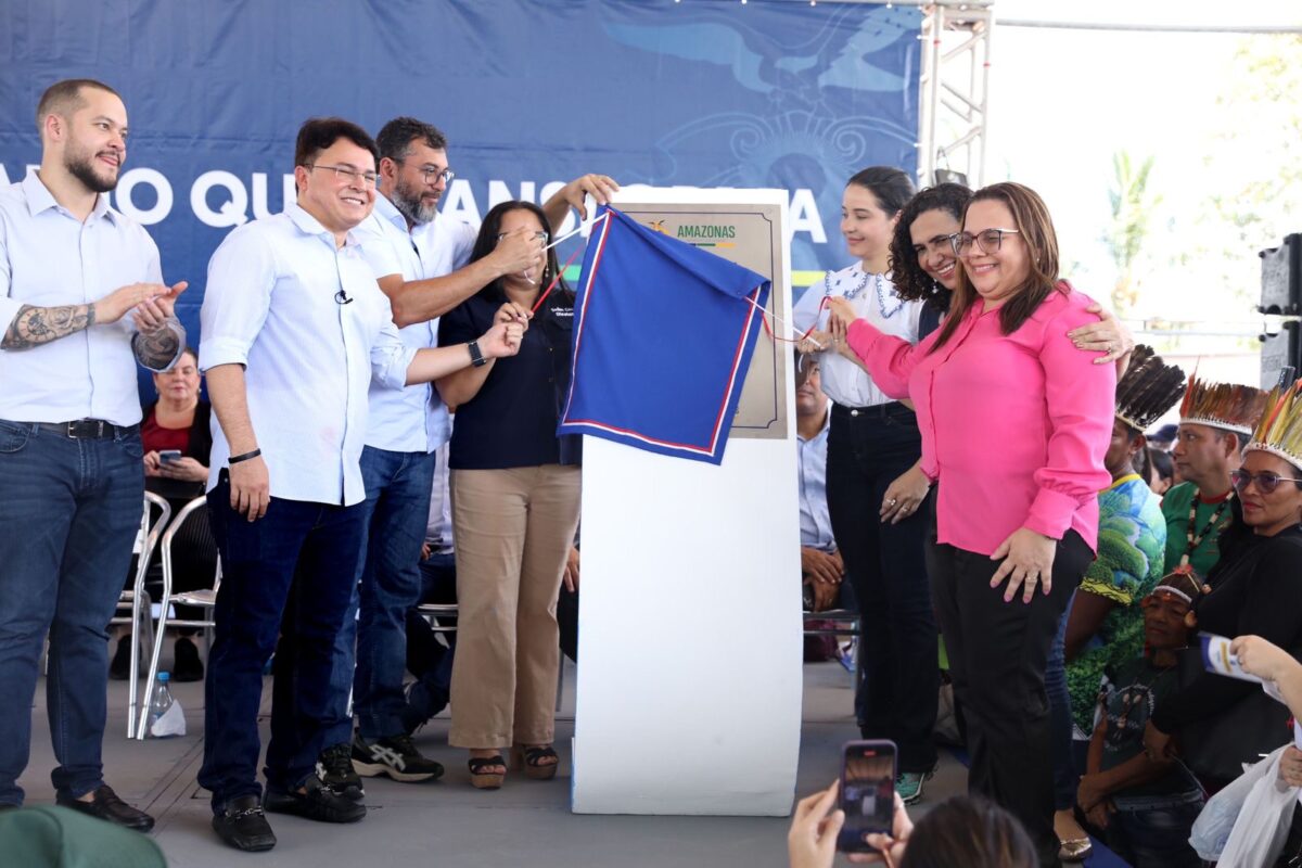 Wilson Lima entrega oito escolas reformadas em Coari (Foto: Euzivaldo Queiroz / Seduc )