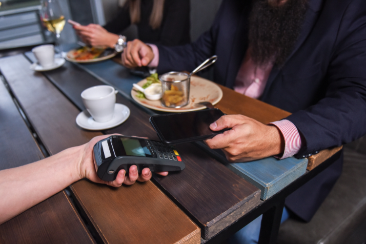 iFood lança banco digital para restaurantes (Foto: Freepik)